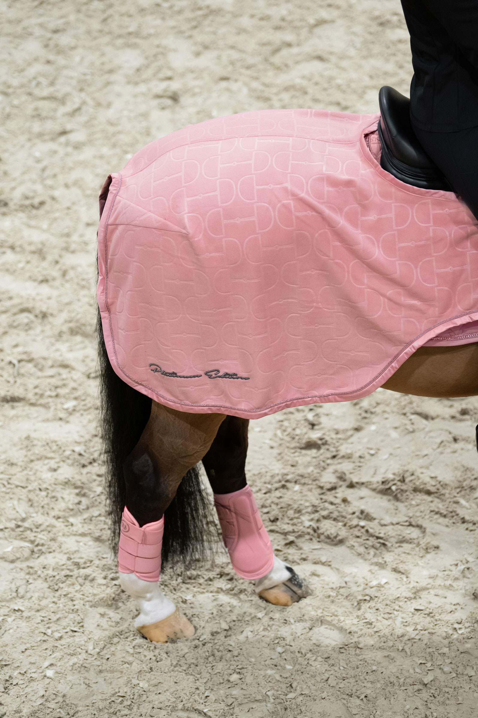 Eskadron Platinum 25 Senkydd i konstläder