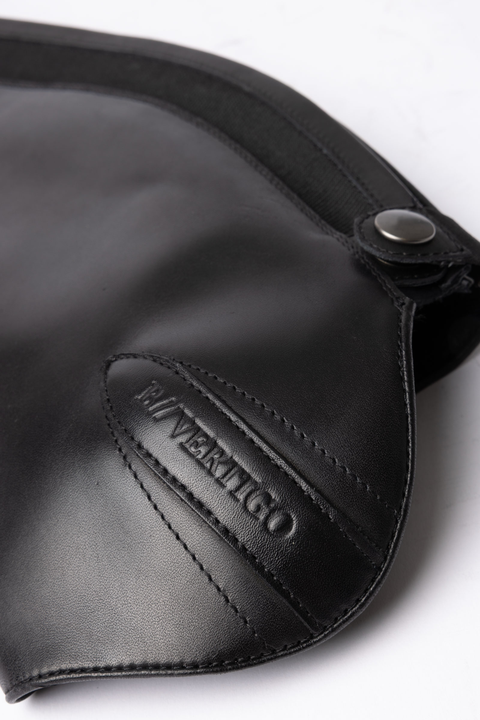 B Vertigo Eleganta Halva chaps i L&auml;der