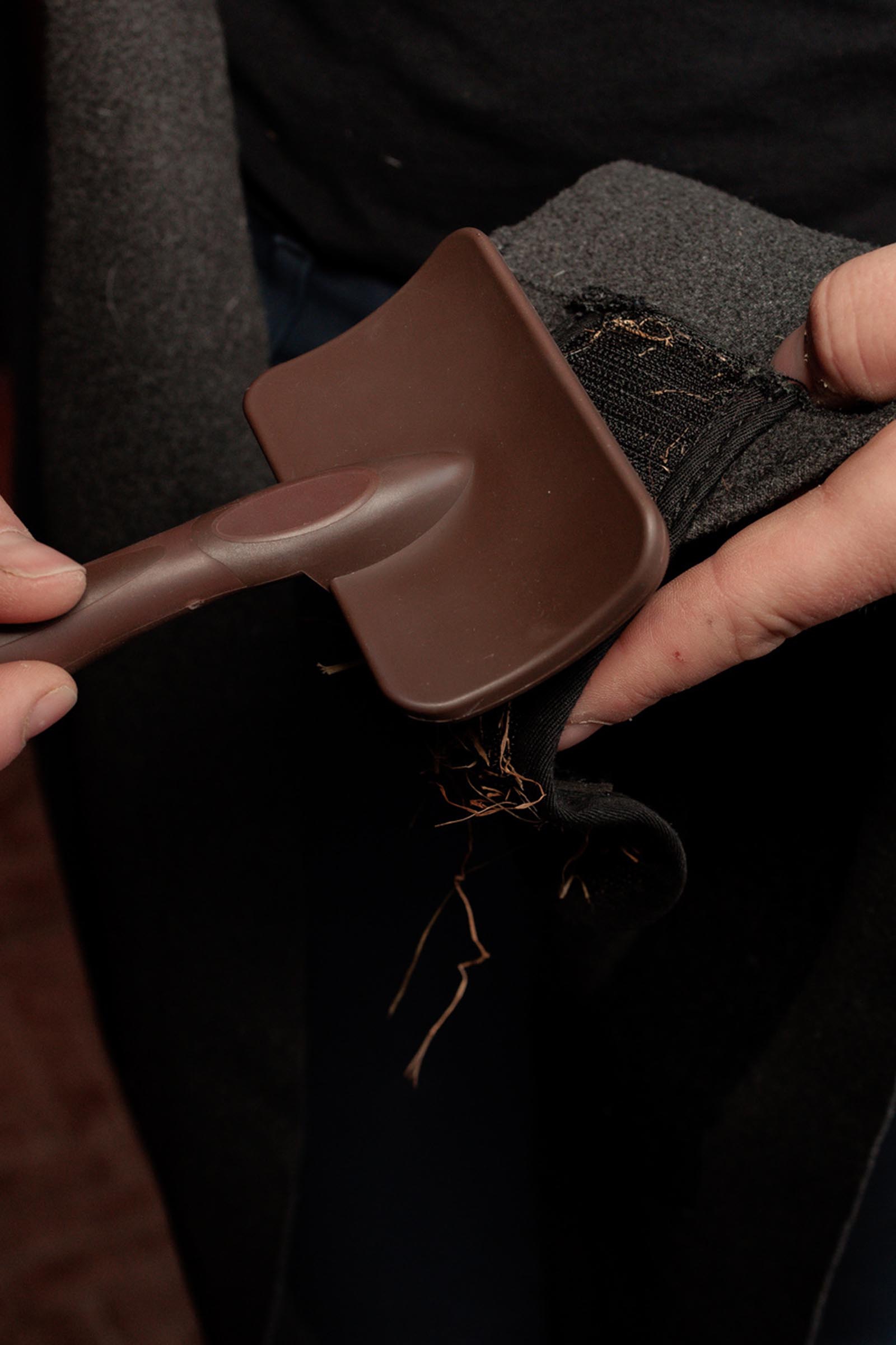 Grooming Deluxe reng&ouml;ringsborste f&ouml;r kardborreband  