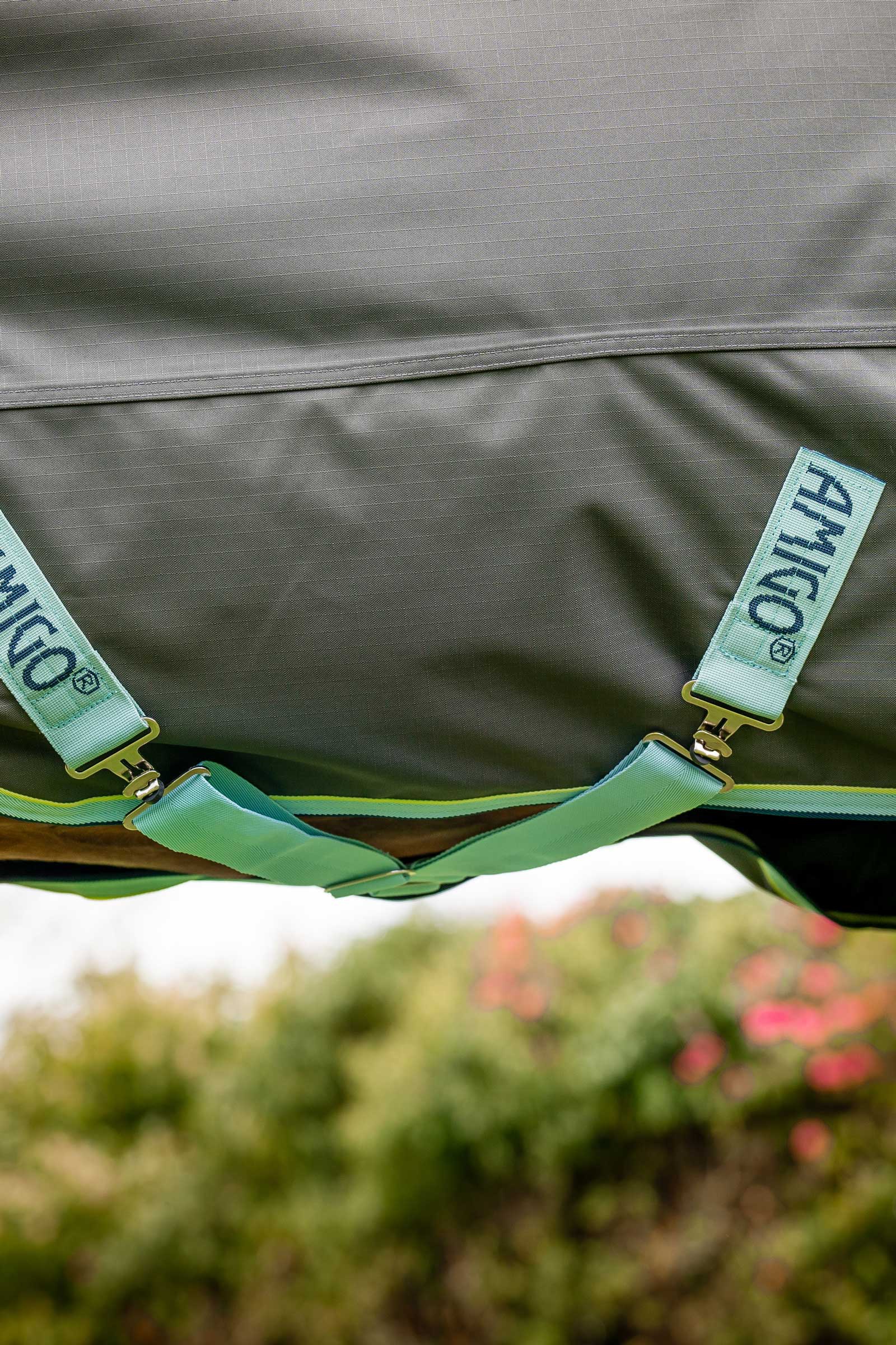 Horseware Amigo Hero Ripstop Plus utet&auml;cke med avtagbar hals, 200g