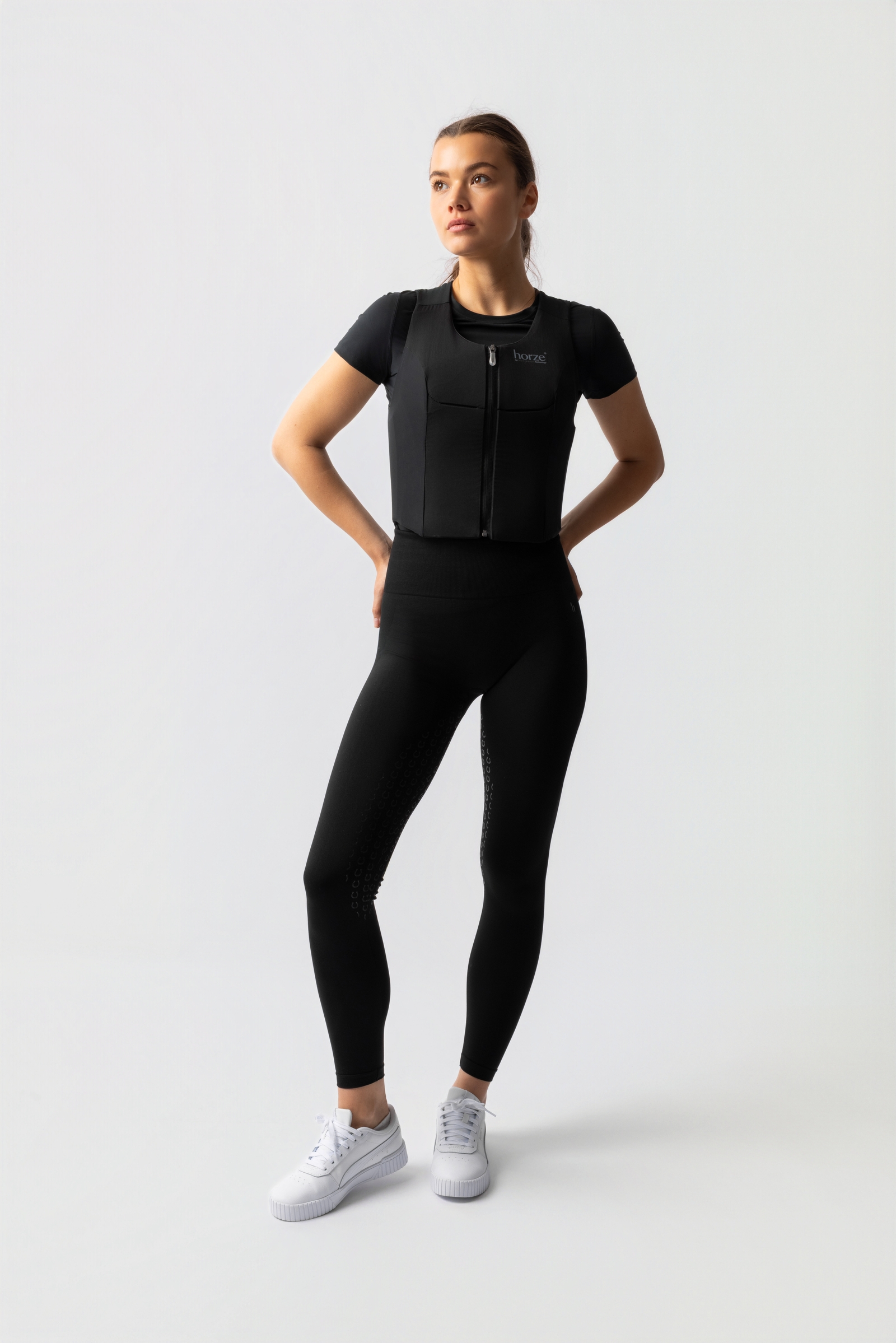 by KOMPERDELL Noreia ballistisk v&auml;st f&ouml;r dam med ryggskydd