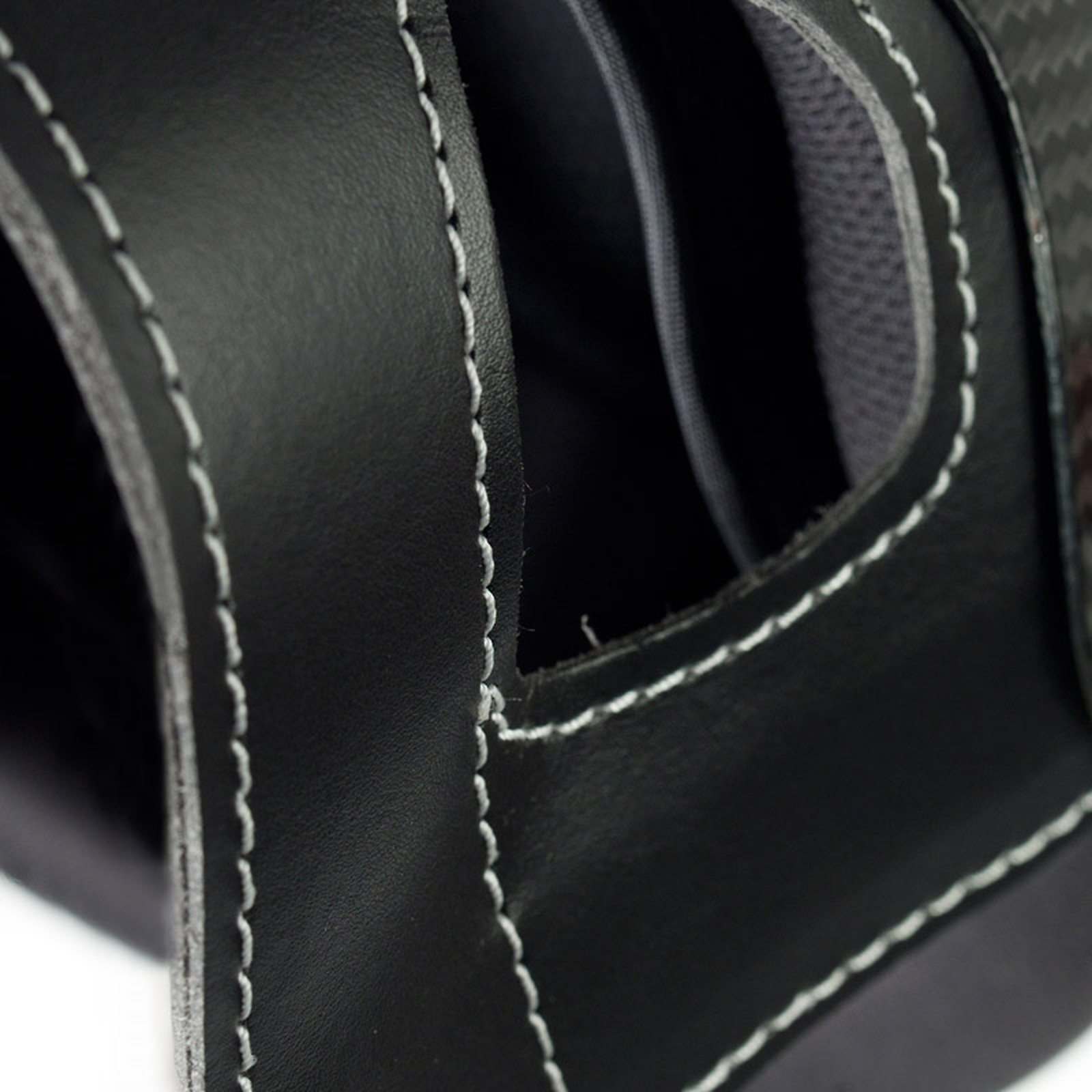 Finntack Elite travhjälm, kolfiber