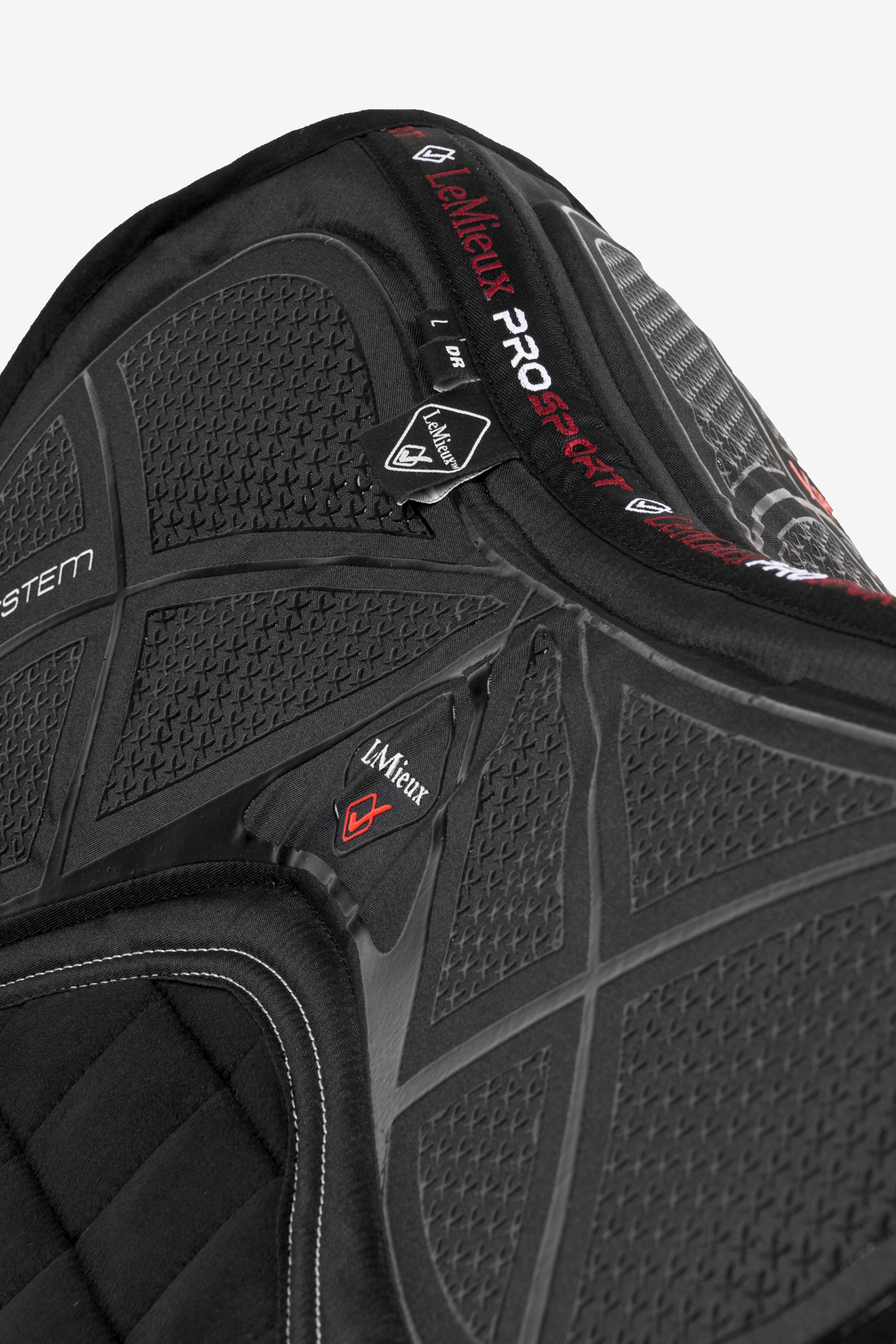 LeMieux X-Grip Silicone Square Dressyrschabrak