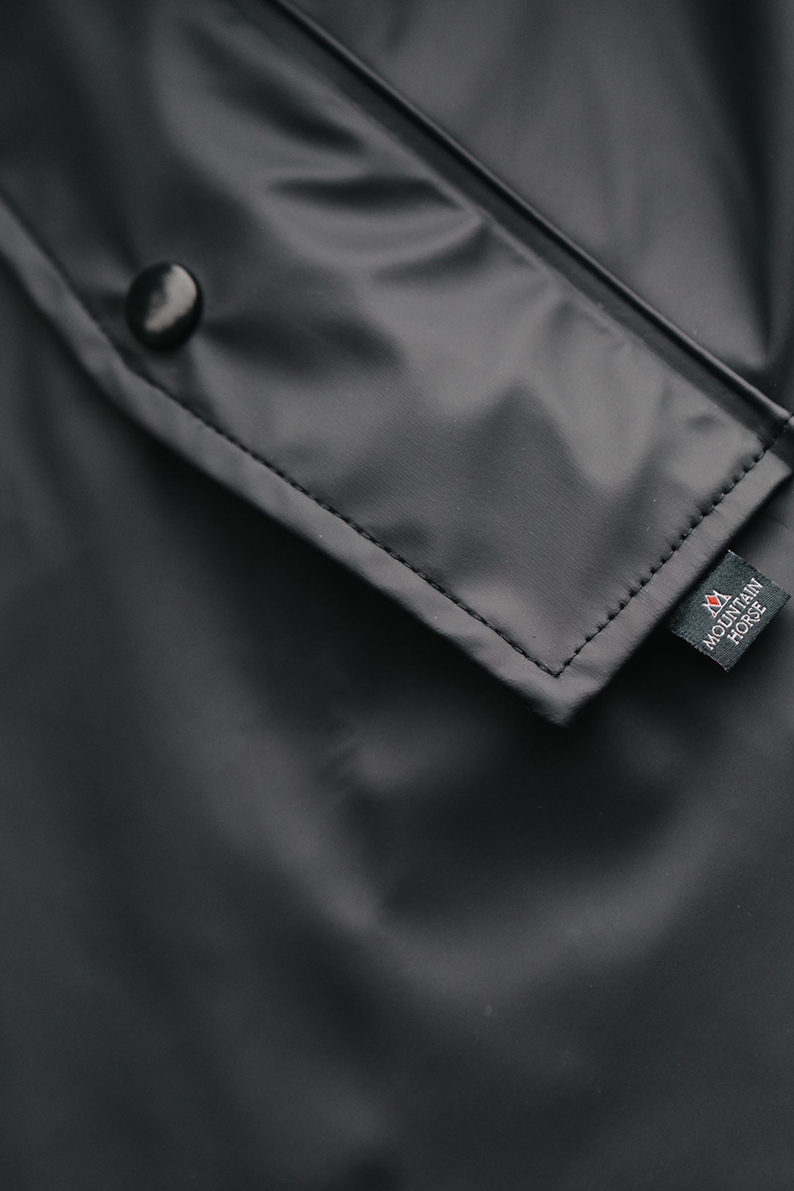 Mountain Horse Mindy regnrock dam