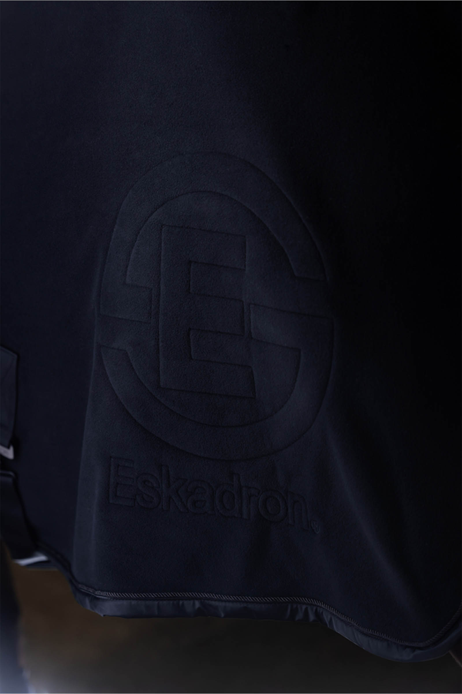 Eskadron Dynamics AW25 Dubbel fleece svett&auml;cke
