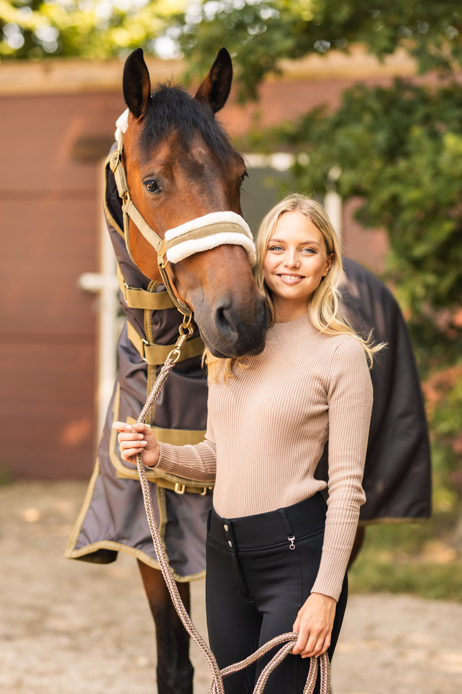 Horze Ava ribbstickad tröja för dam