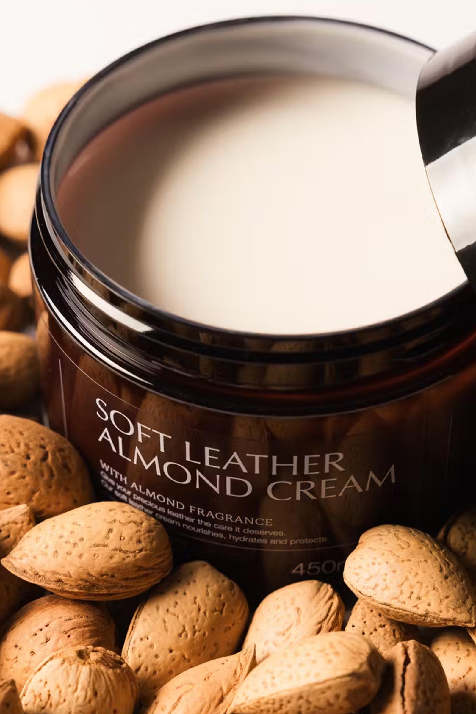 Grooming Deluxe Mjuk l&auml;der mandelkr&auml;m, 450 ml