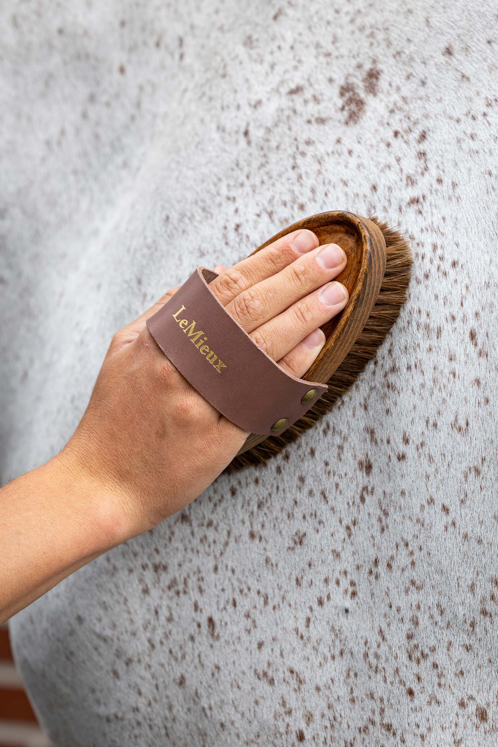 LeMieux Artisan mjuk spr&auml;cklig borste