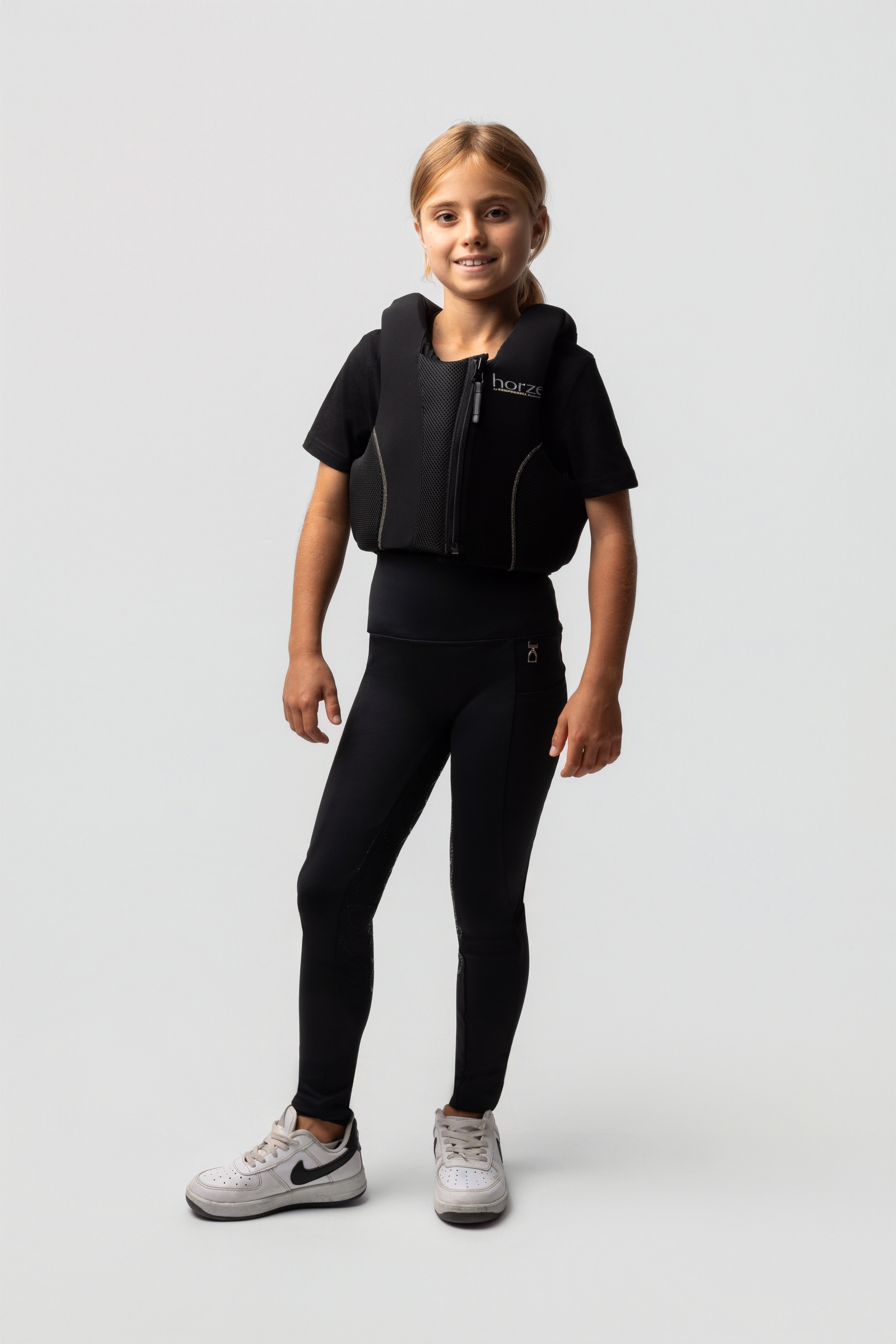 by Komperdell Caleri Junior kroppsskydd f&ouml;r ridning