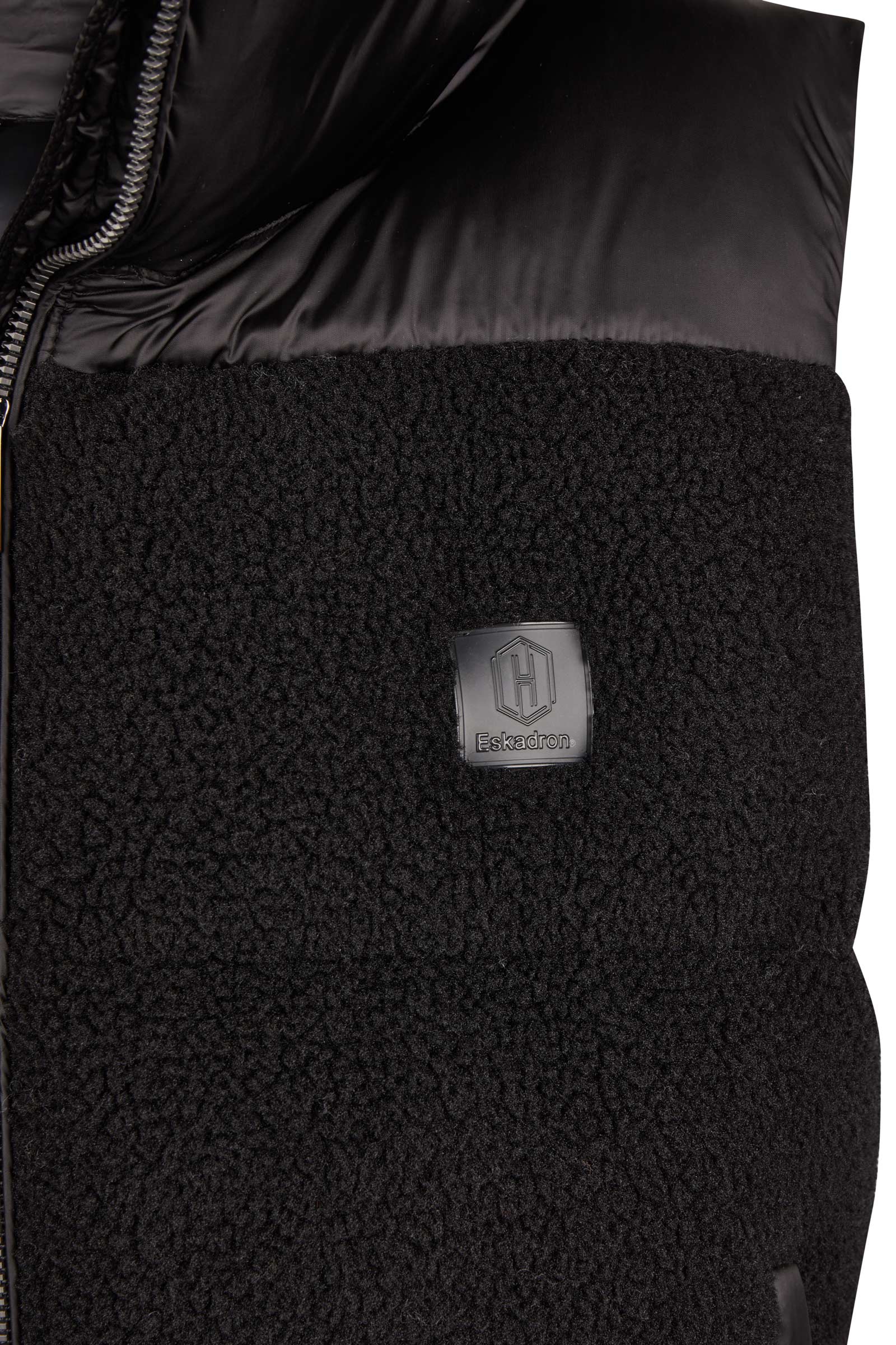 Eskadron Fanatics AW24 Vadderad Teddyfleece-väst