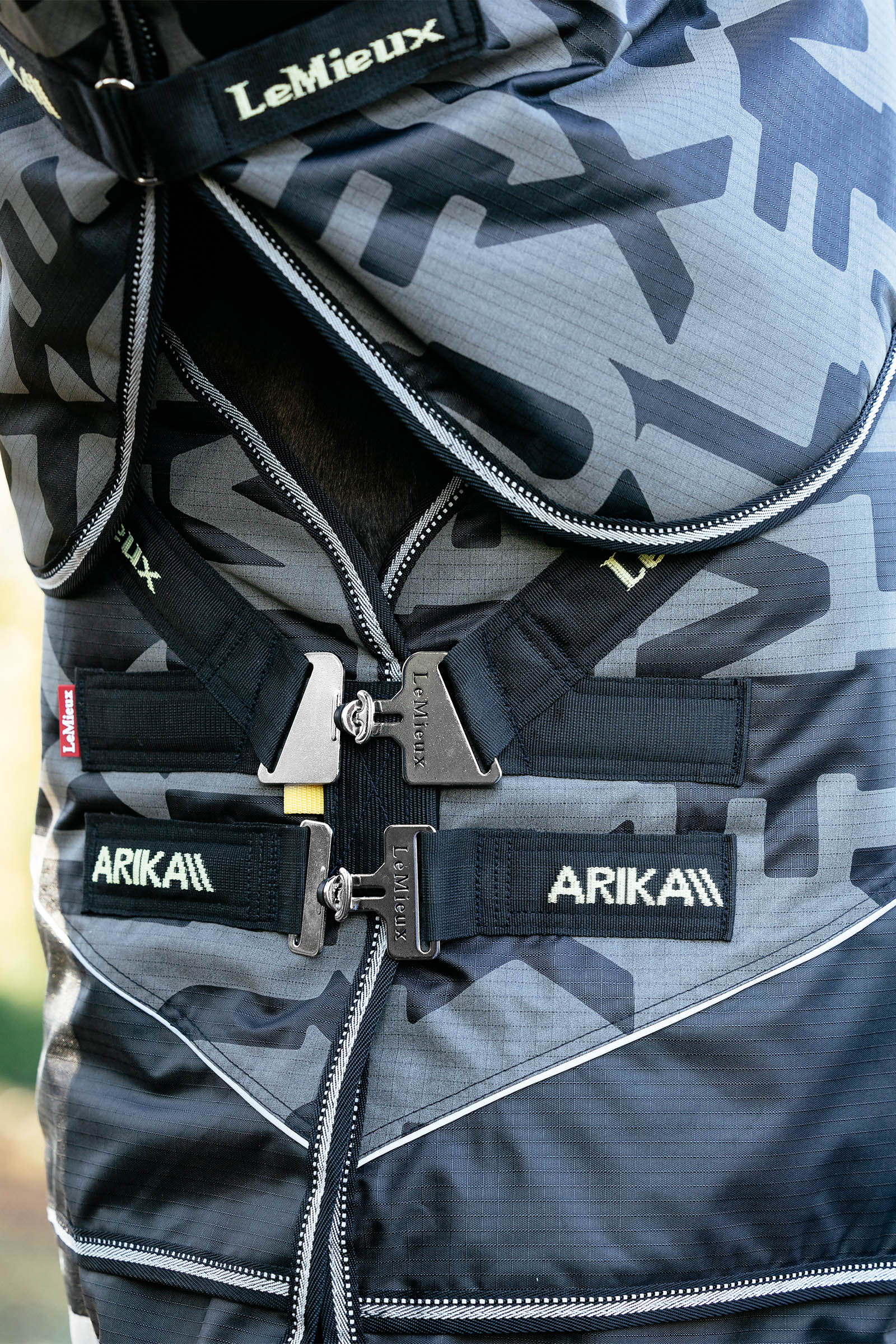 LeMieux Arika Reflekterande Utbytesmatta Med Avtagbar Hals, 0 g