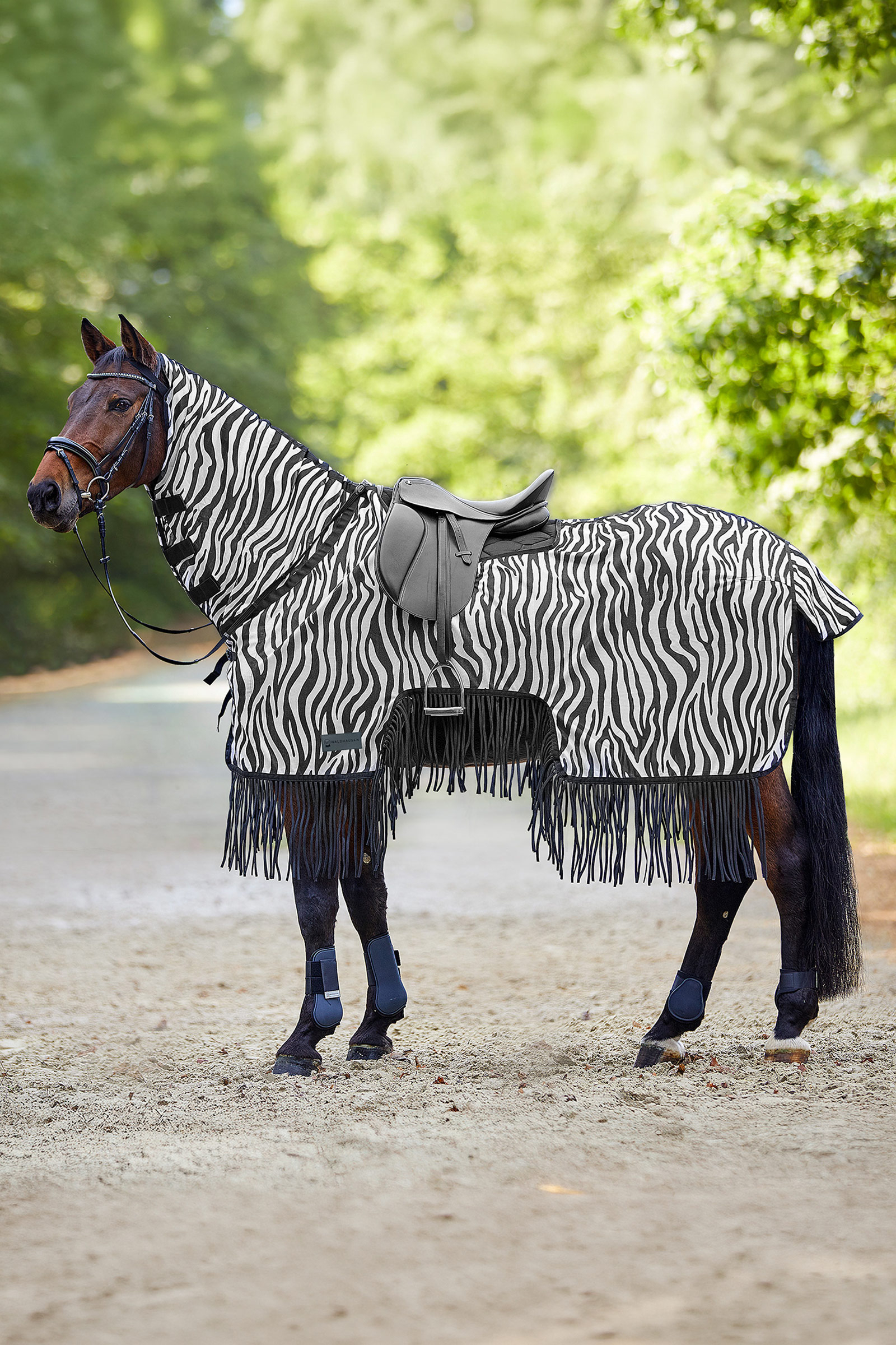 Waldhausen Zebra flugt&auml;cke med sadelutsk&auml;rning och fransar, UV-skydd