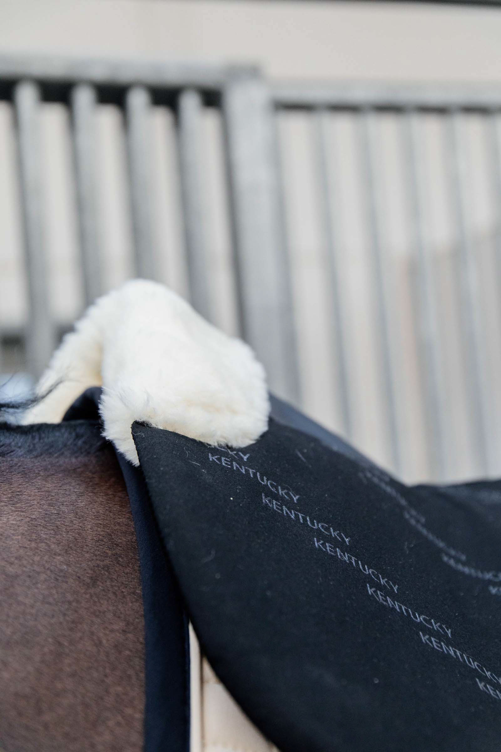 Kentucky Horsewear Halvpad Sheepskin Impact Equalizer