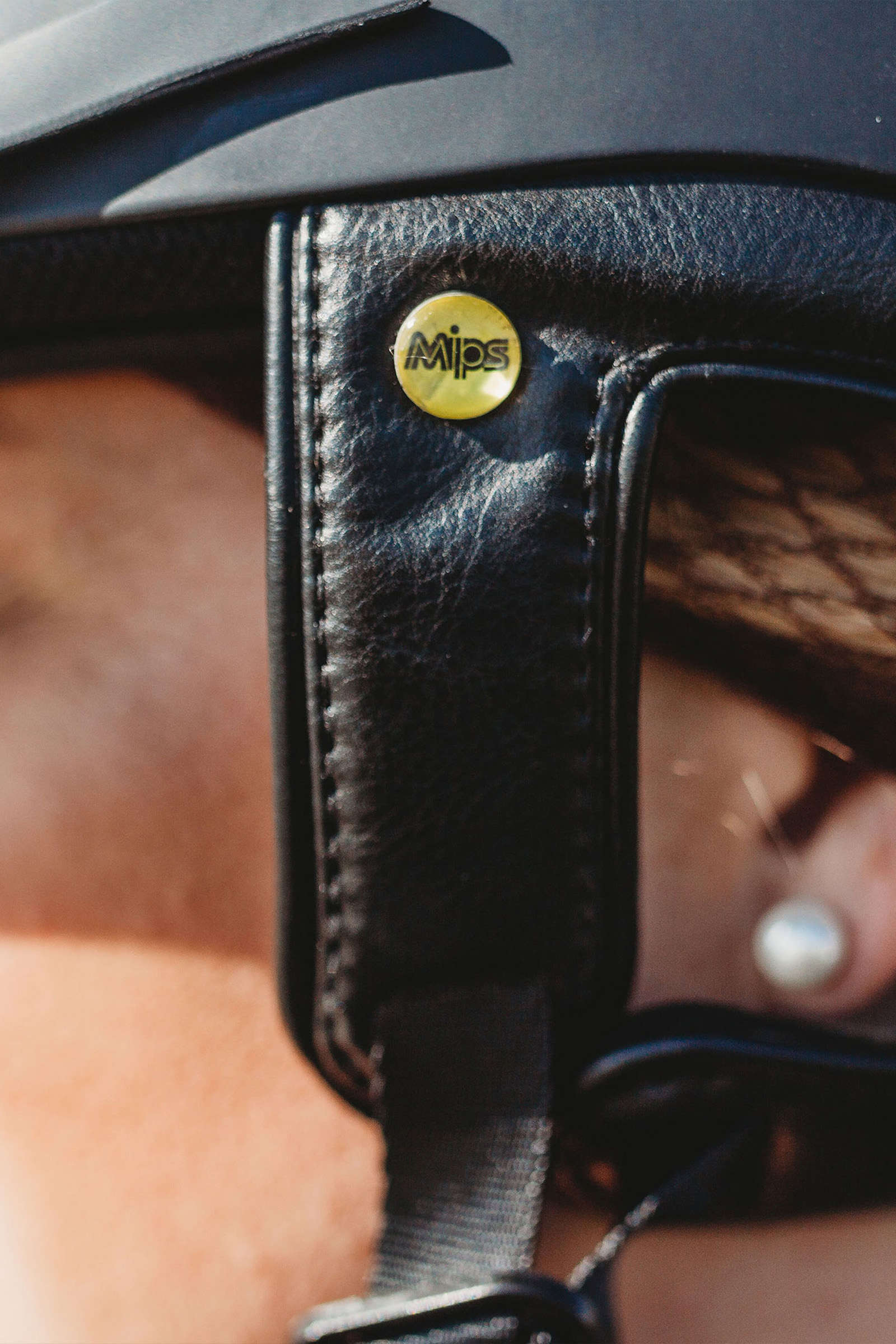 Back on Track EQ3 MIPS Lynx Smooth Top ridhj&auml;lm