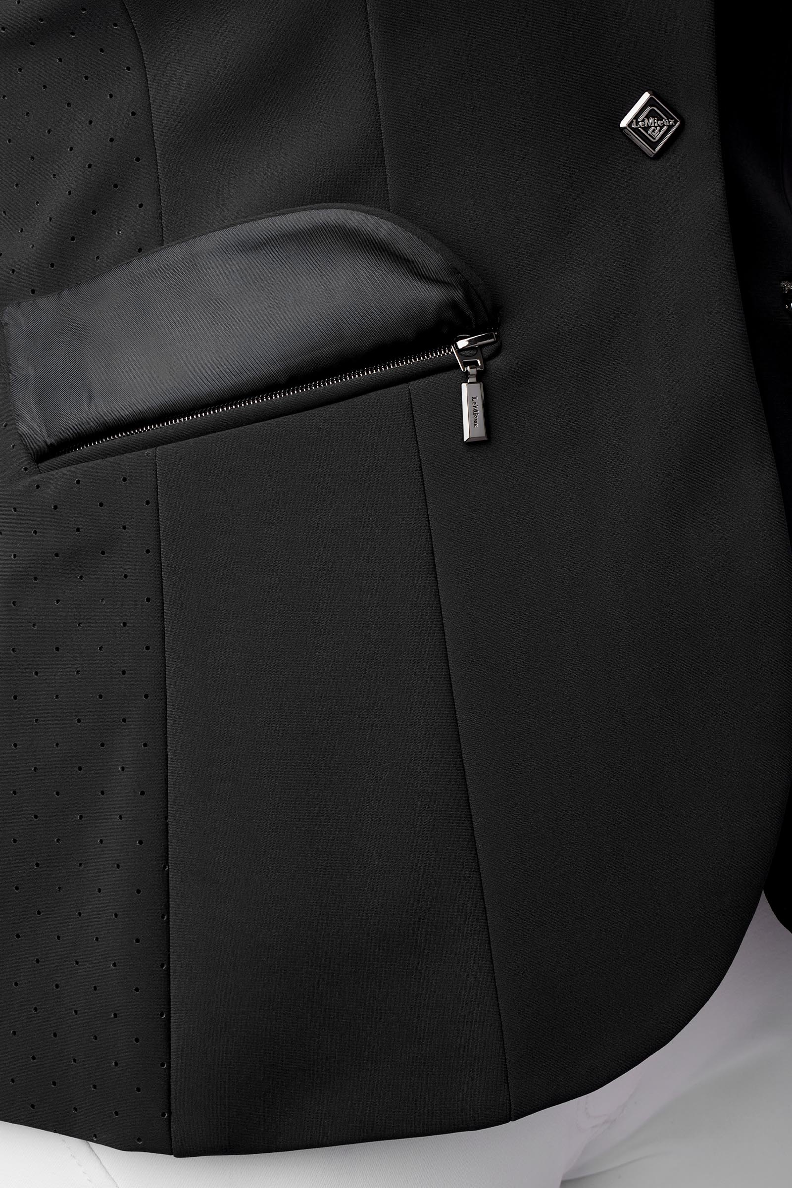 LeMieux Dynamiqu&eacute; t&auml;vlingskavaj dam