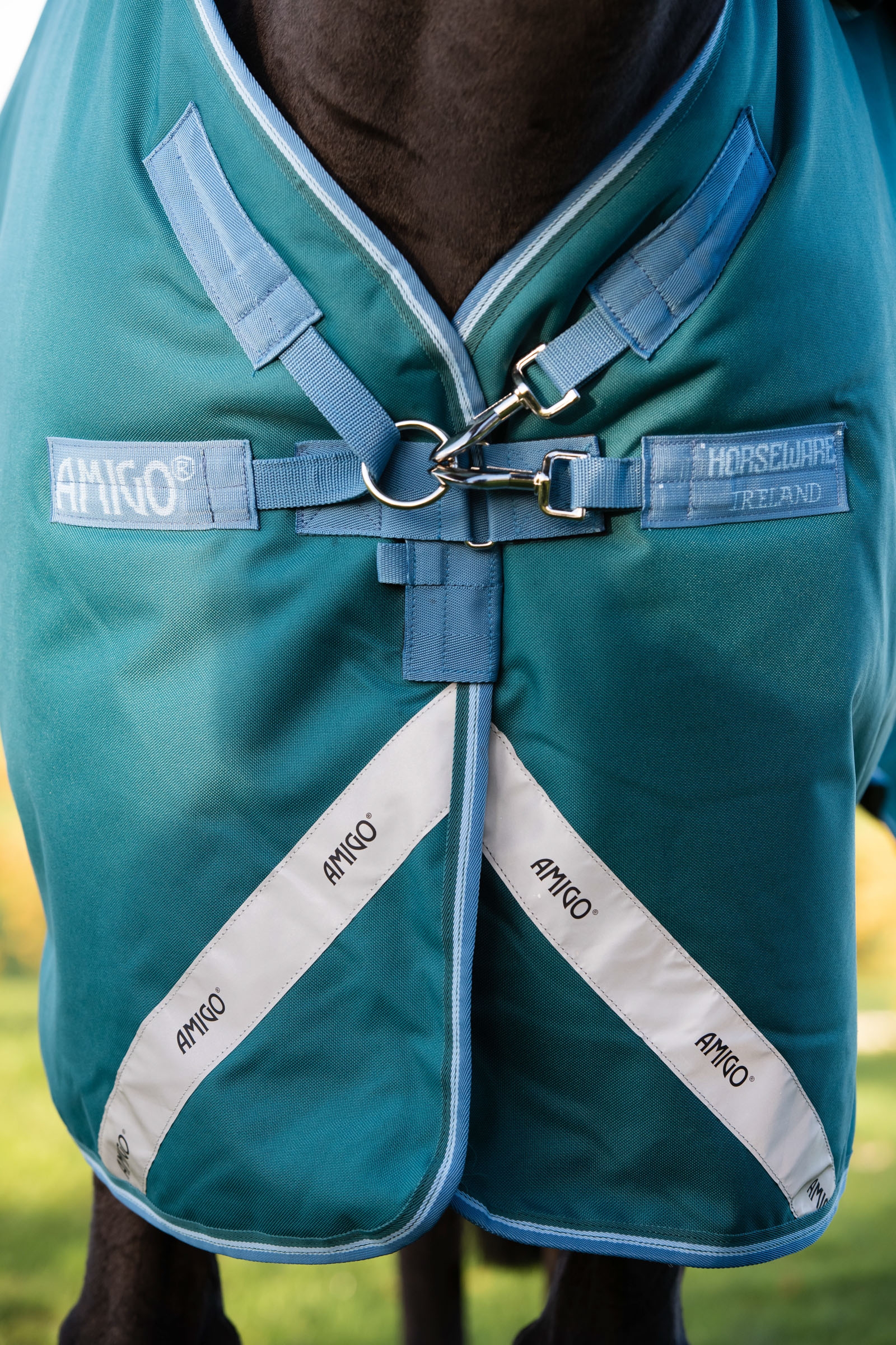 Horseware Amigo Bravo 12 Plus utetäcke med avtagbar hals, 400g