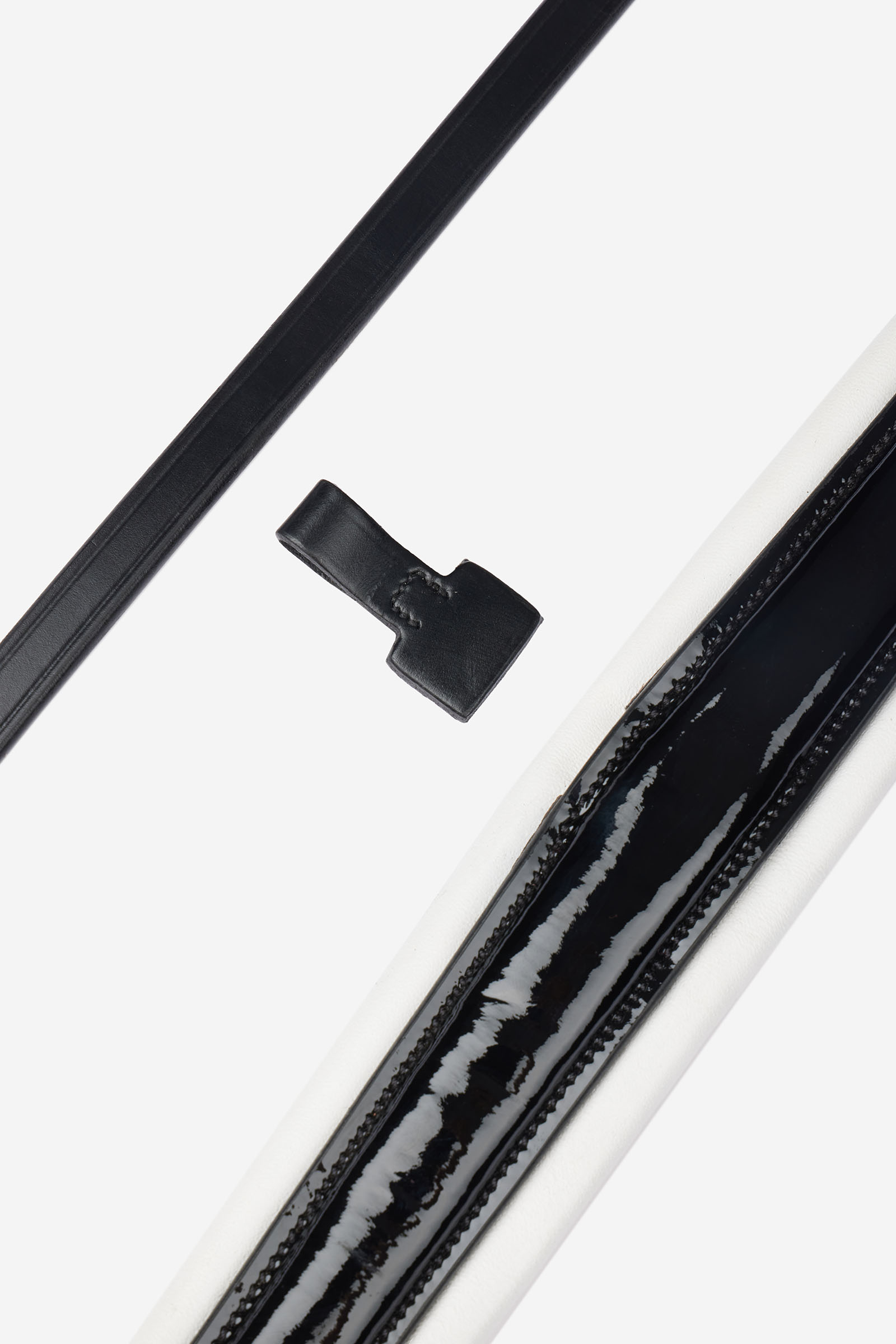 LeMieux Kudos Dressyrtr&auml;ns av Lackl&auml;der