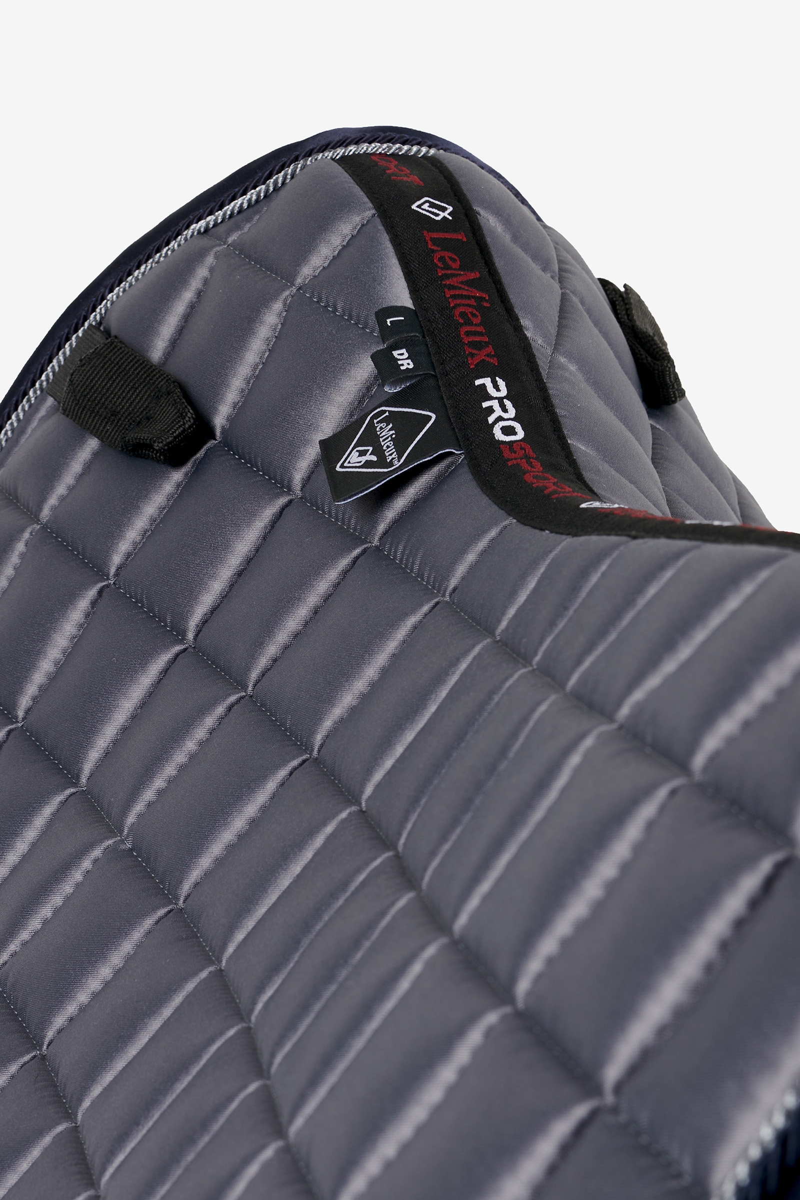 LeMieux Twilight Loire Classic Satin Close Contact hoppschabrak