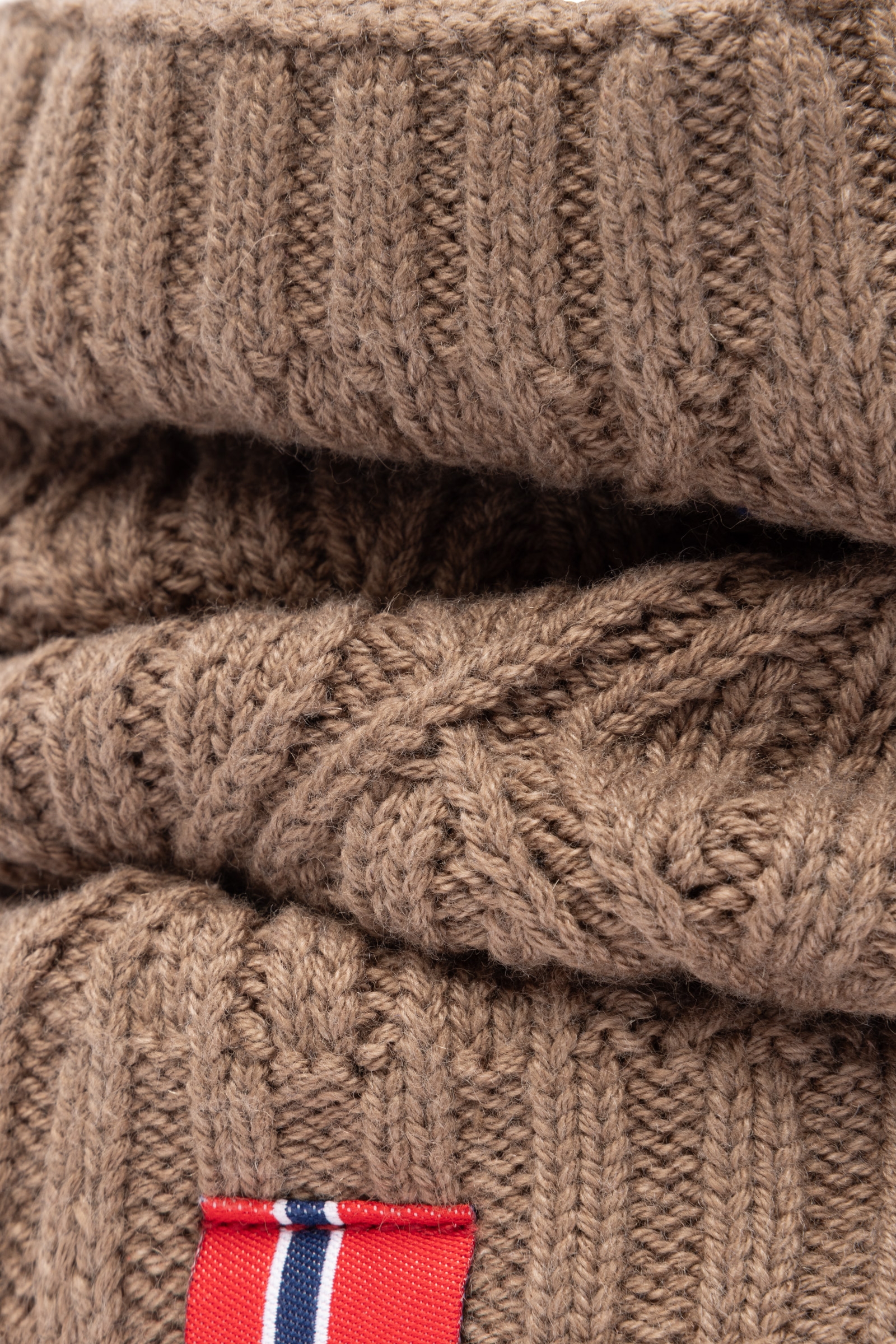 B Vertigo Faye Stickad loop