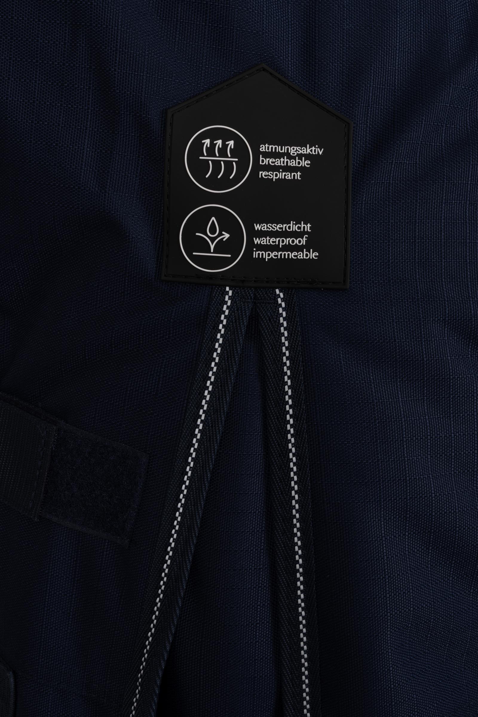 Horze Avalanche 1200D utetäcke med hals, Medium 150 g