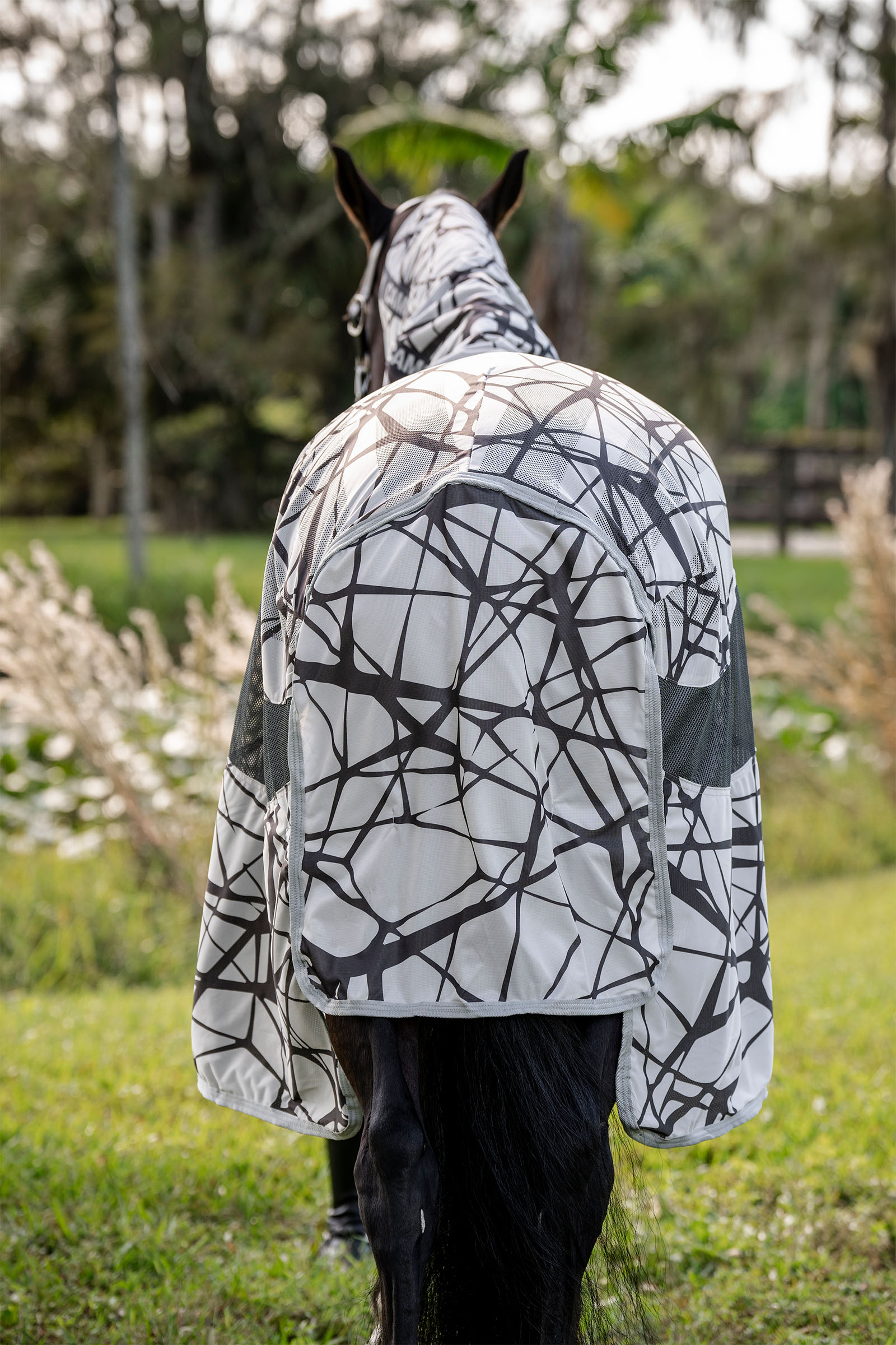 Horseware Amigo CamoFly flugt&auml;cke med avtagbar halsdel