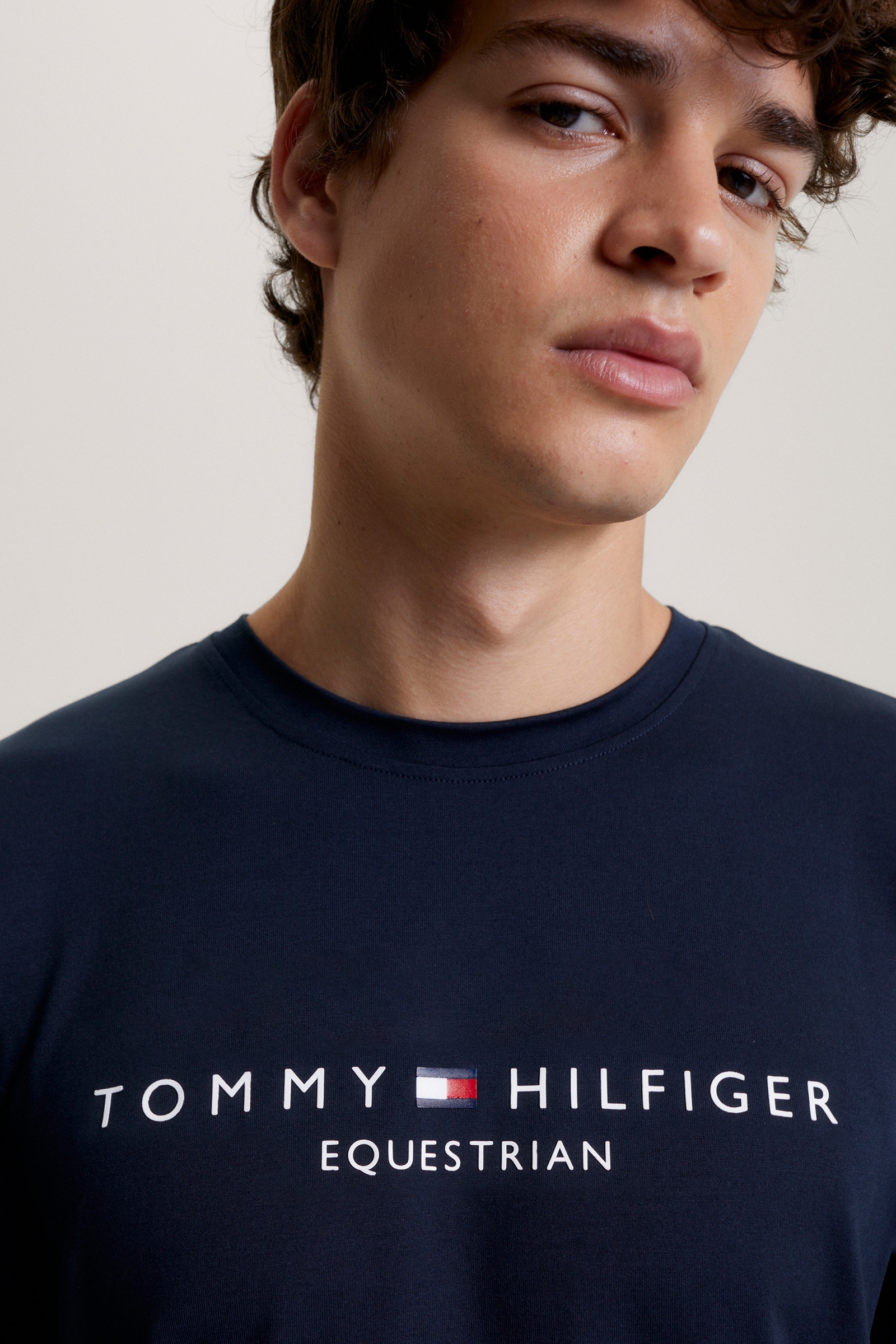Tommy Hilfiger Equestrian Williamsburg T-shirt med grafiskt tryck och korta ärmar