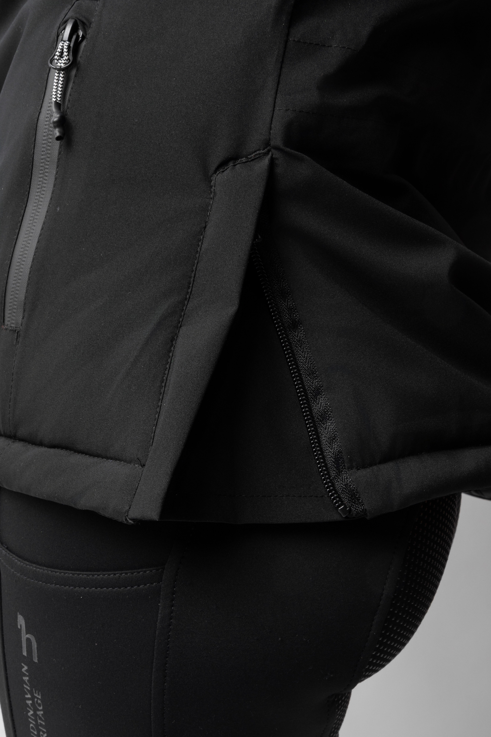 Horze Camila vattent&auml;t vadderad damjacka