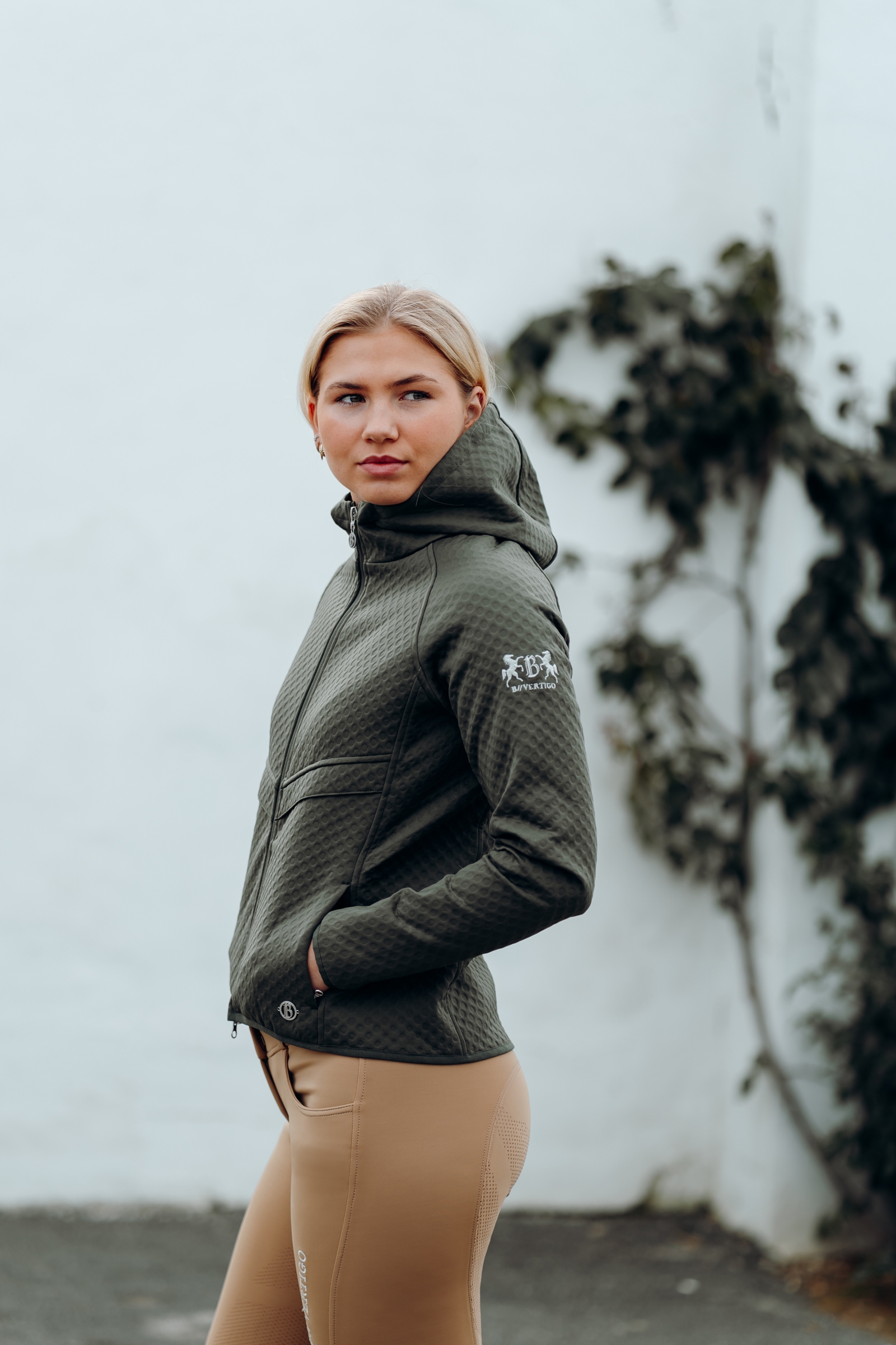 B Vertigo Norah hoodiejacka i scubatyg för dam