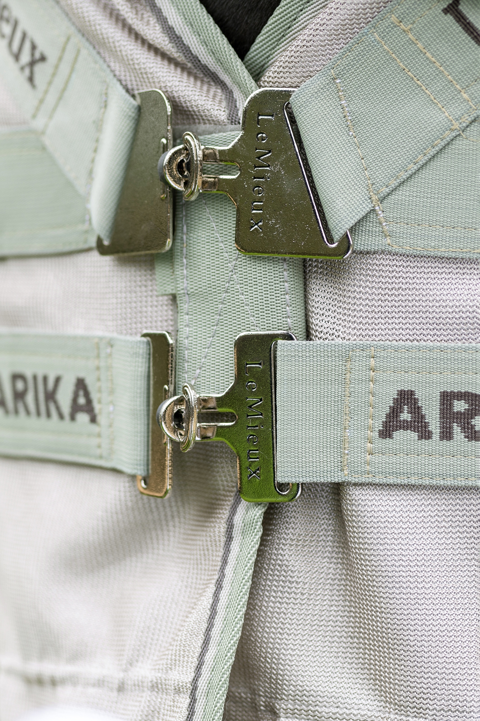 LeMieux Arika Armour-Tek Flugt&auml;cke med avtagbar halsdel