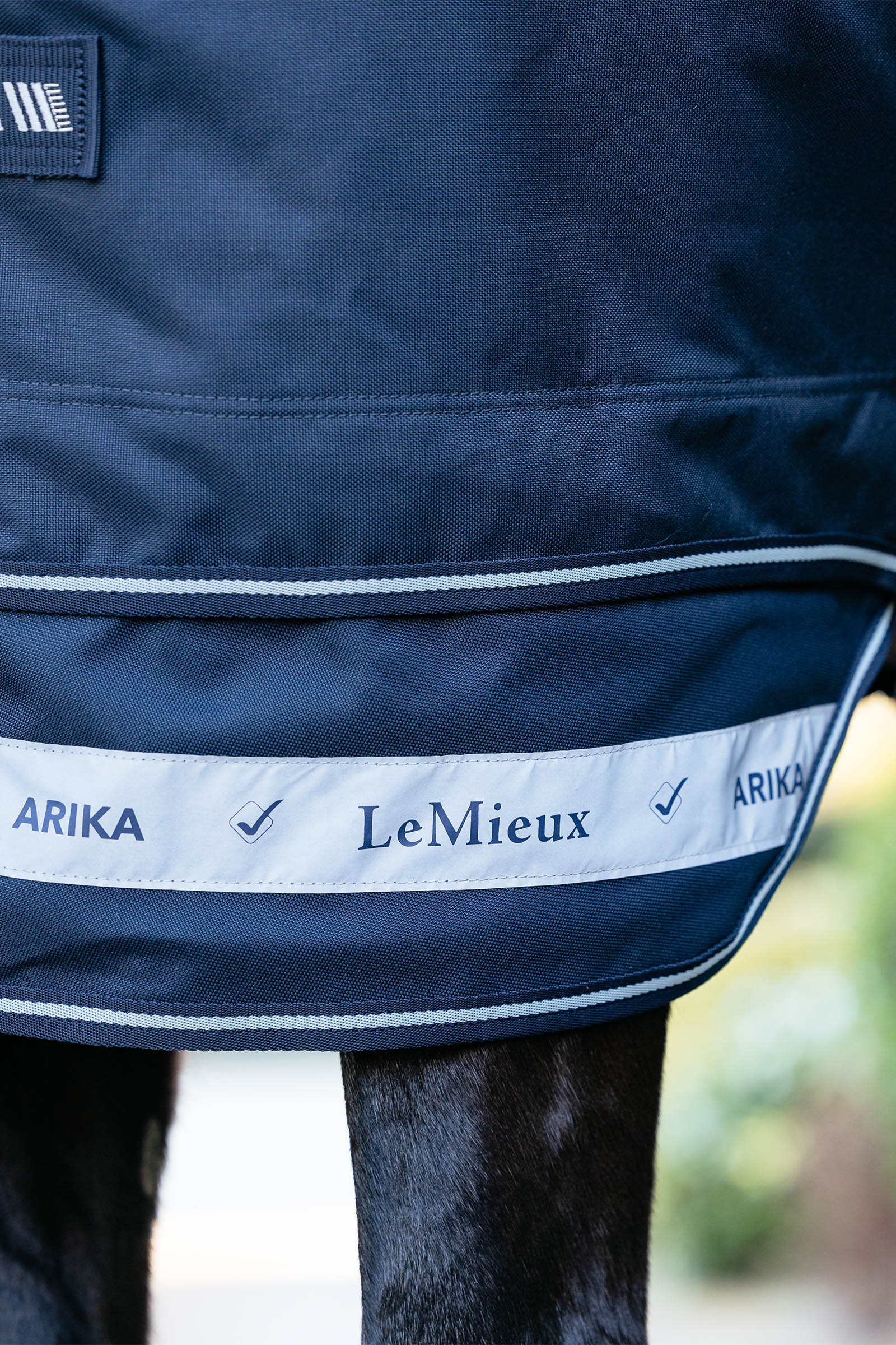 LeMieux Arika Storm-Tek utetäcke med avtagbar halsdel, 200 g