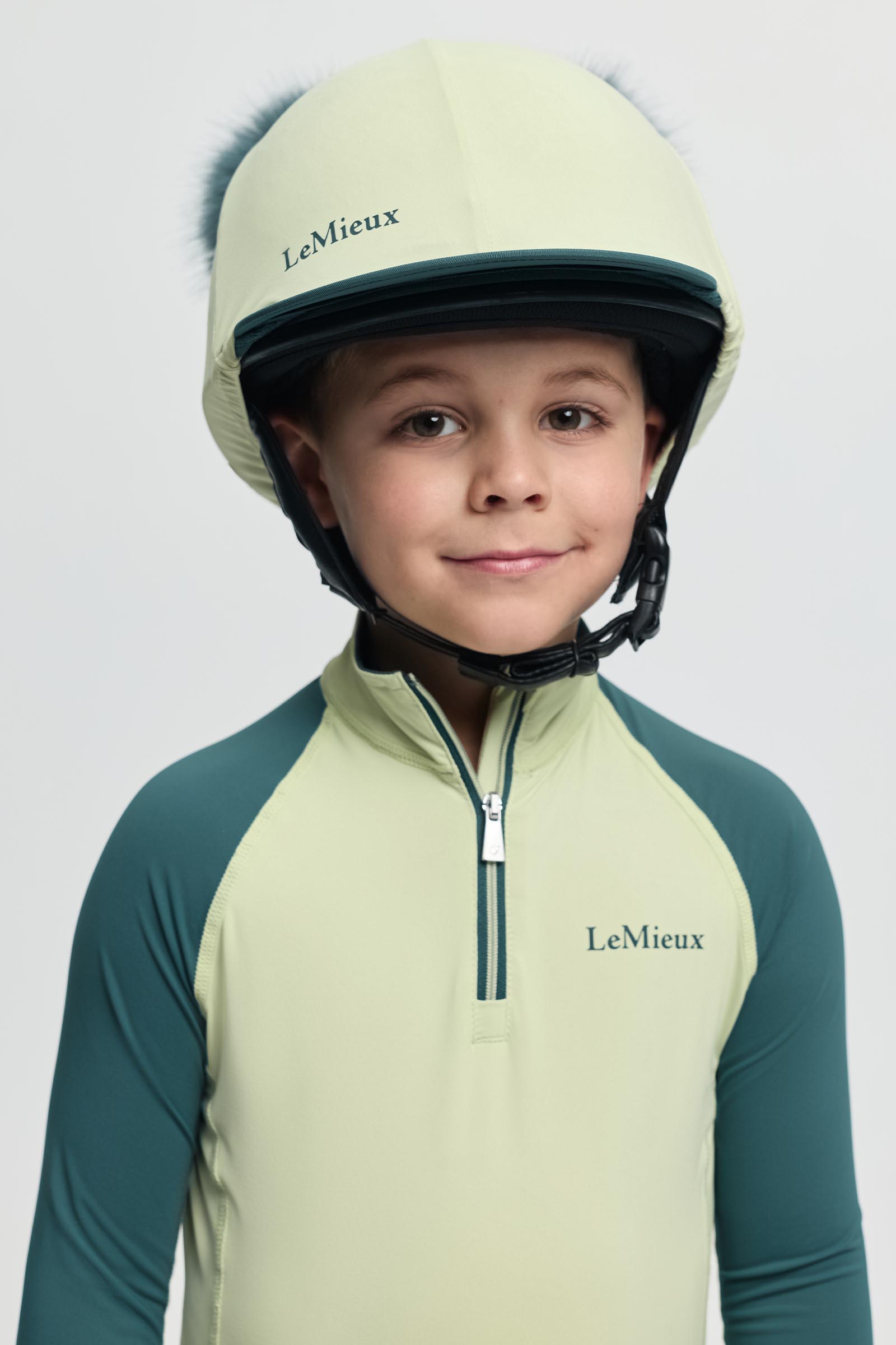 Macaron LeMieux Mini dubbel pom hj&auml;lm&ouml;verdrag