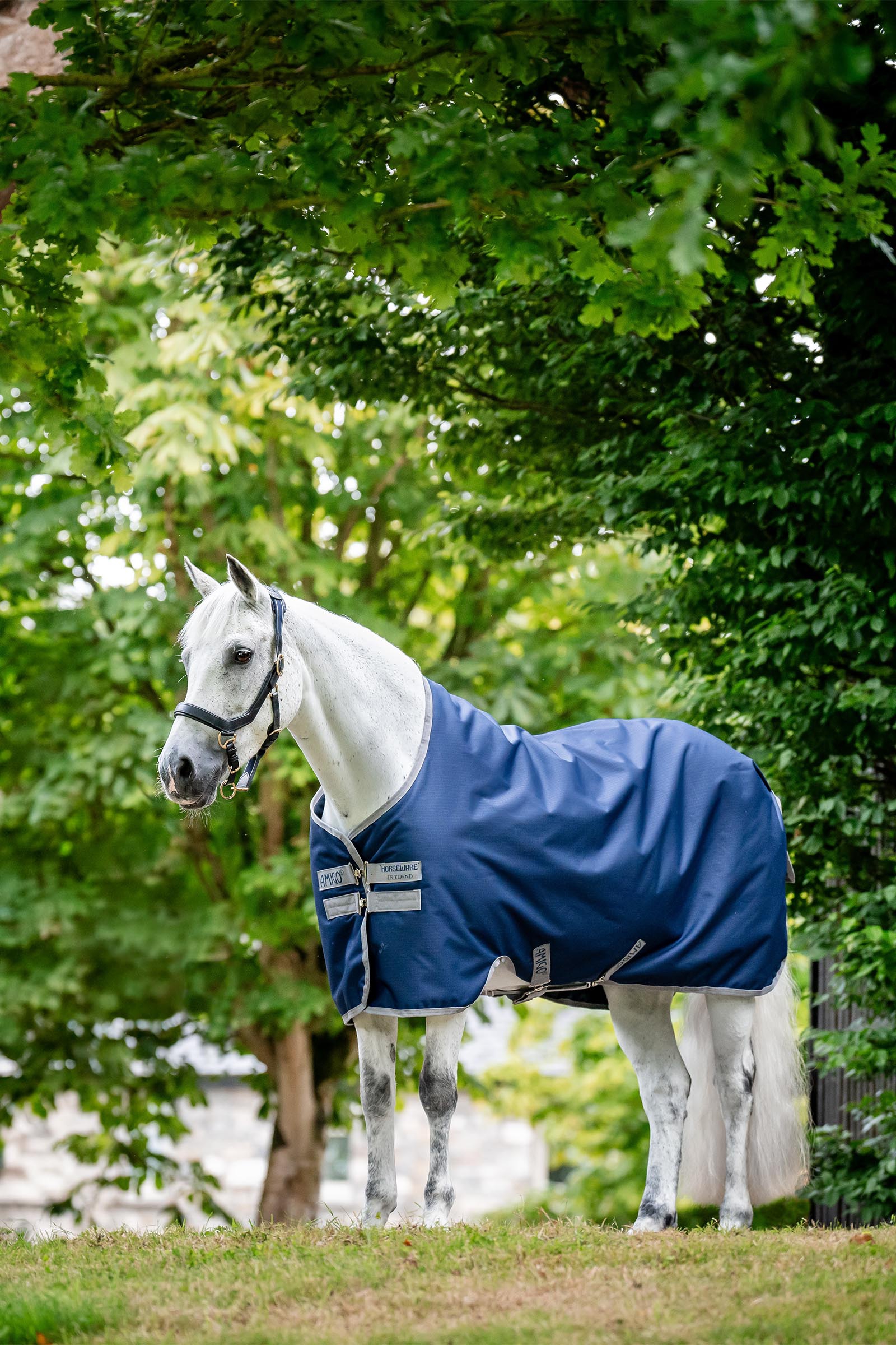 Navy/Titanium Grey Horseware Amigo Ripstop 900D utetäcke med fleecefoder, 50 g