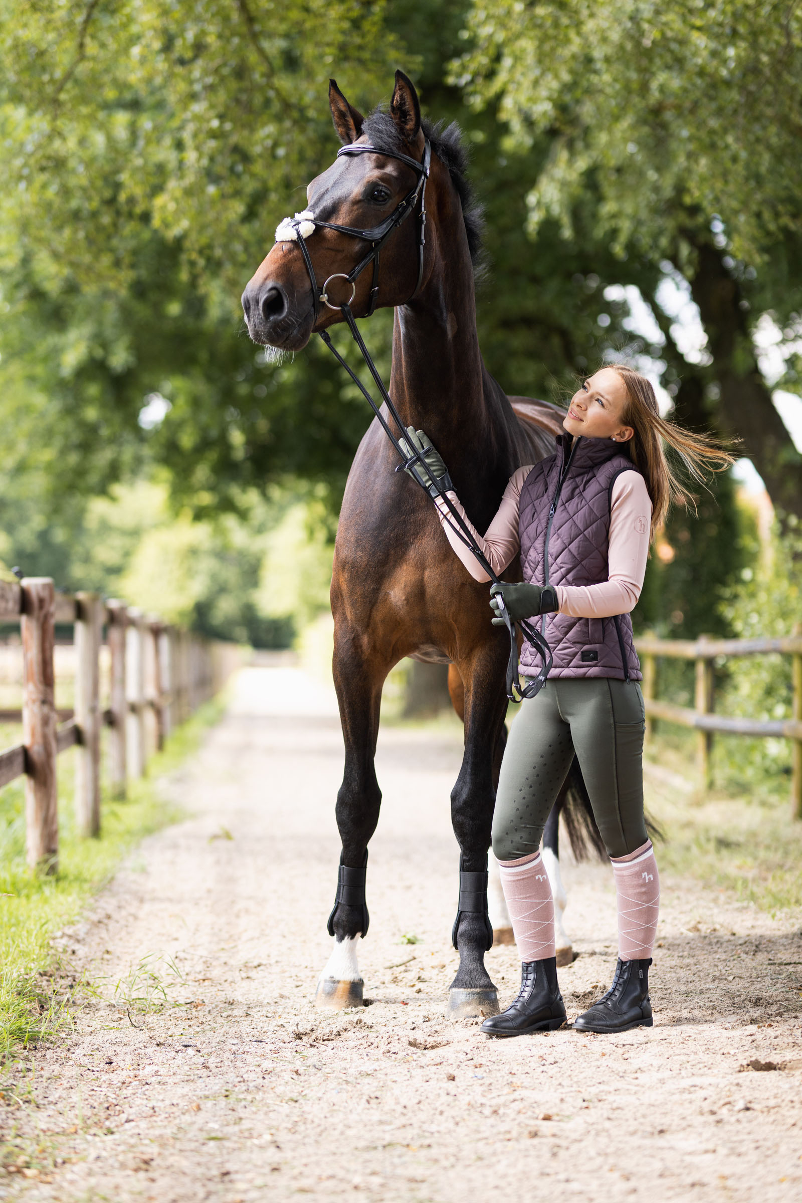 Horze Young Rider NAIA vadderad ridväst damstorlek