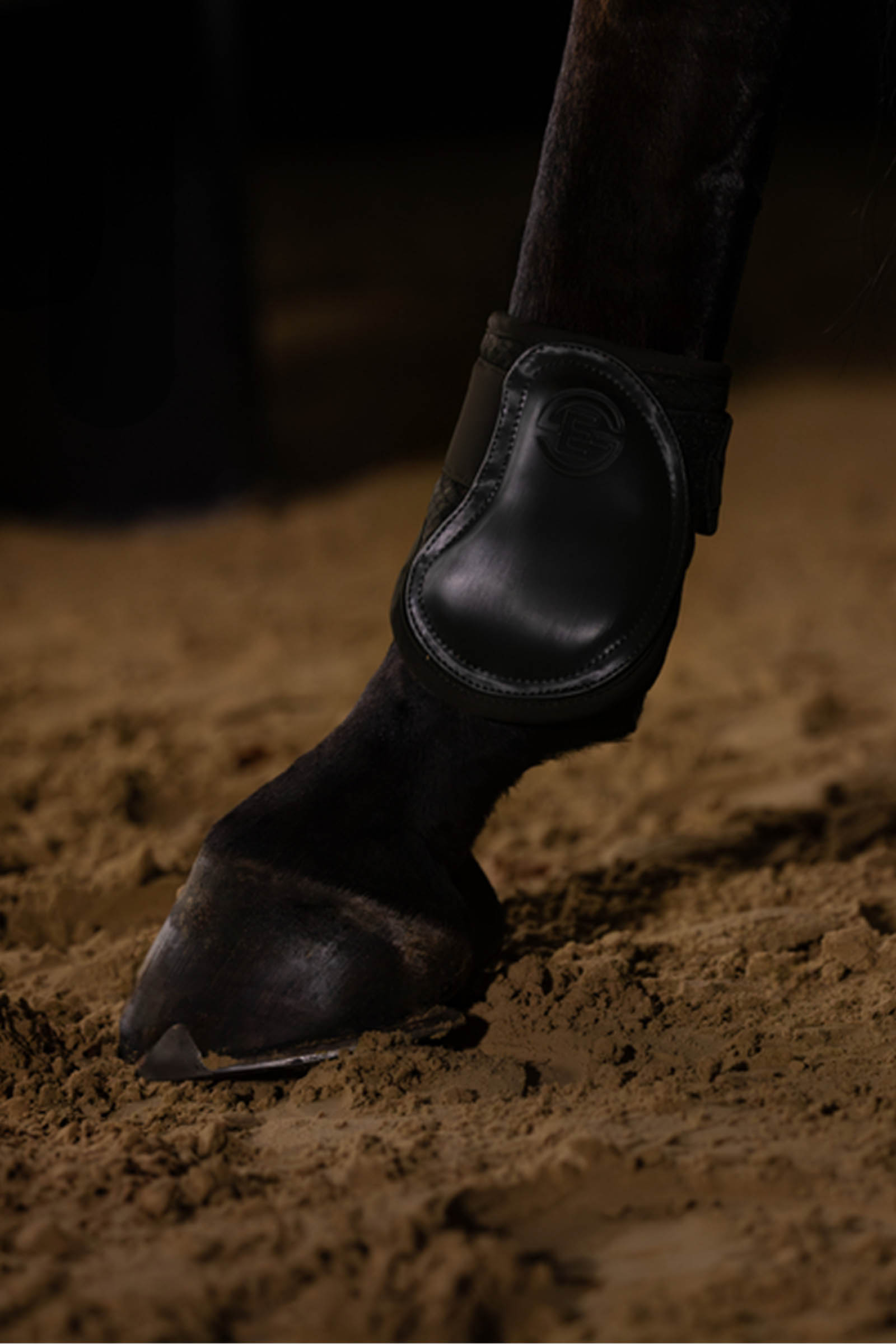 Eskadron Dynamics AW25 benskydd i mesh f&ouml;r kotleden