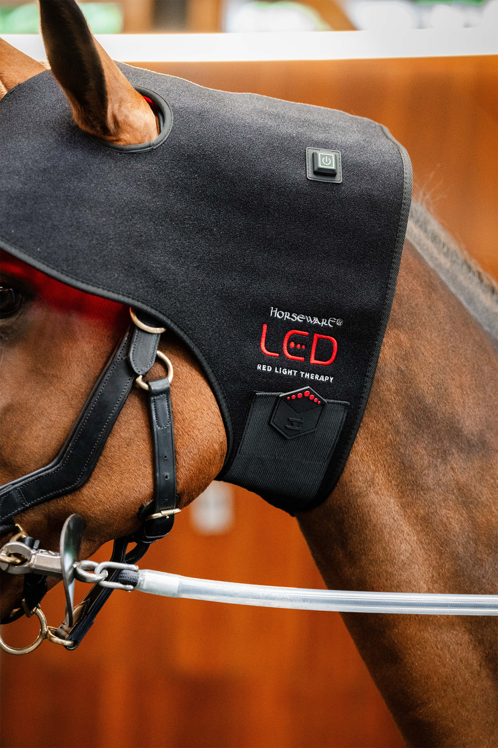 Horseware LED-rött ljusterapi nackmössa