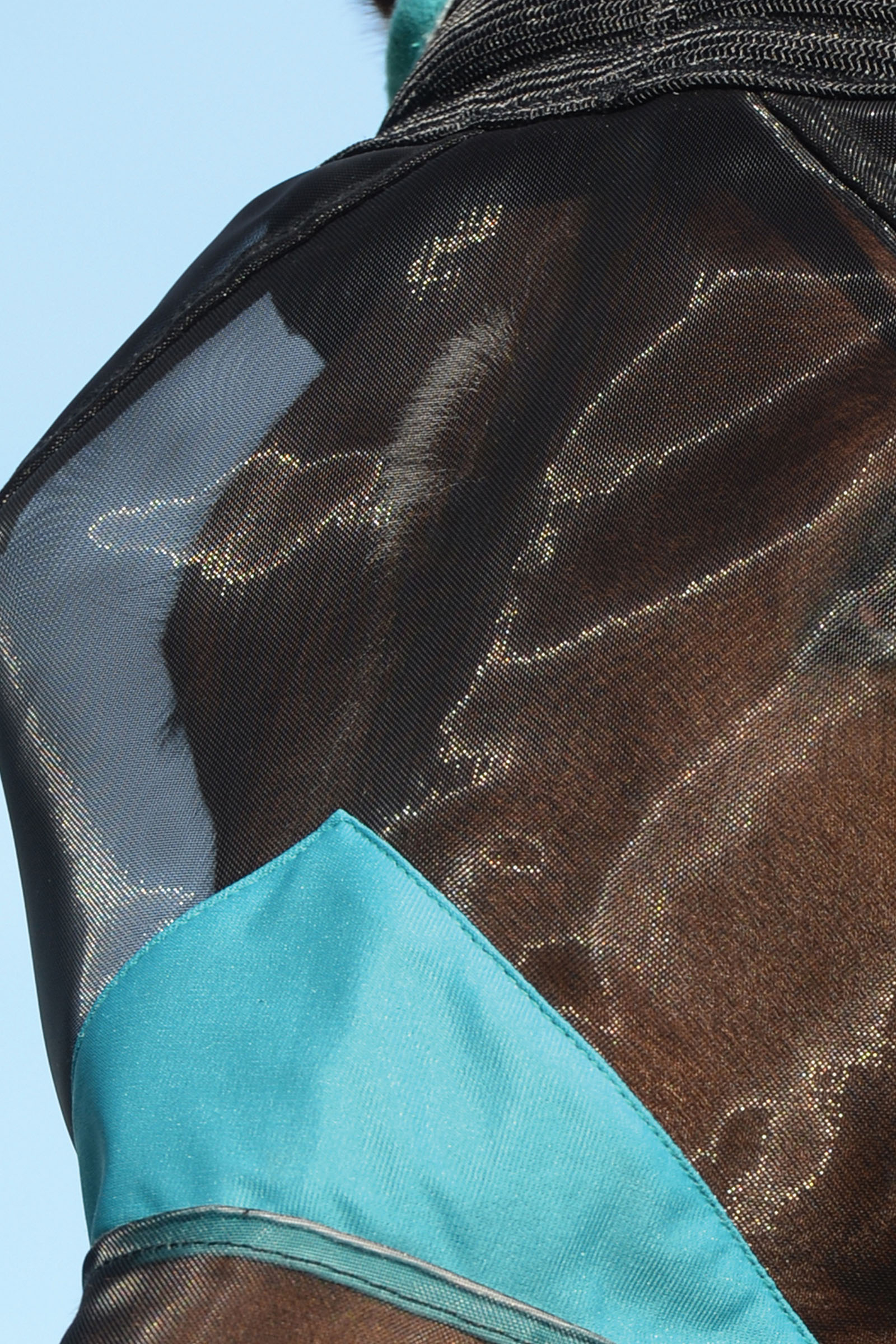 Weatherbeeta Comfitec Deluxe finmaskig meshnätmask med öron och fransar